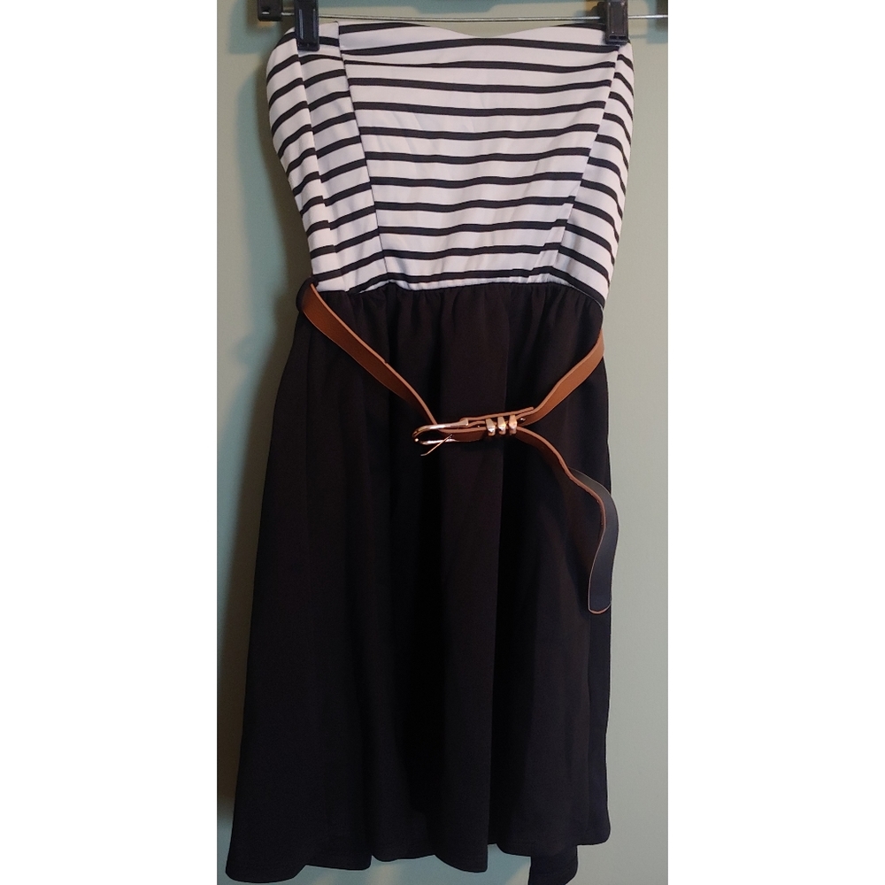 Size M Strapless Dress
